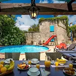 Casa Acqua - Happy
